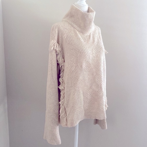 WoolRich oatmeal shaggy rug turtleneck sweater - Picture 2 of 7